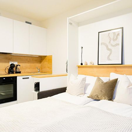 Mymozart Apartments Prague By Rentero Property Bagian luar foto