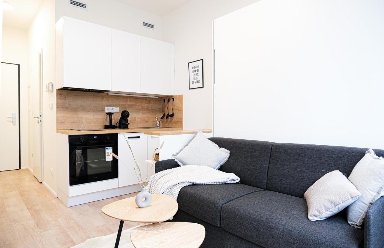 Mymozart Apartments Prague By Rentero Property Bagian luar foto