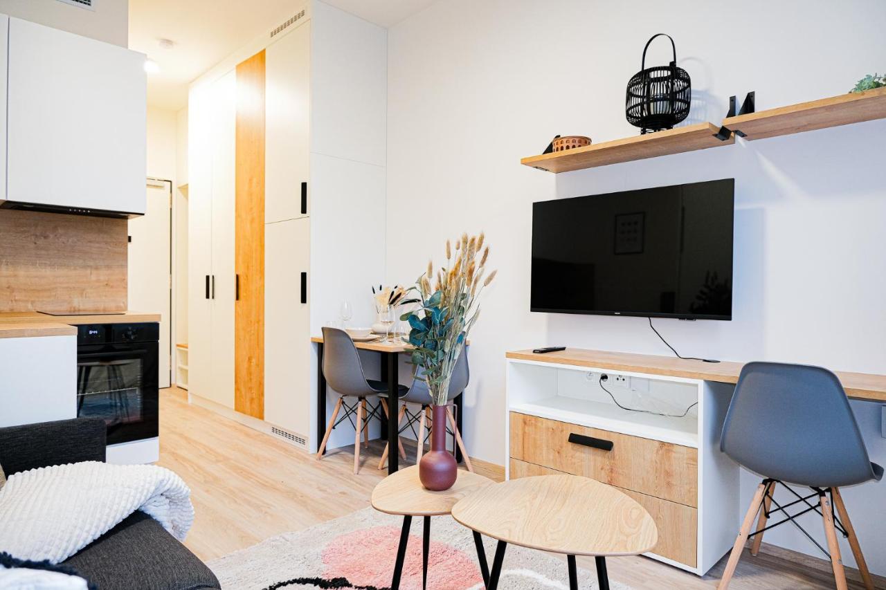 Mymozart Apartments Prague By Rentero Property Bagian luar foto