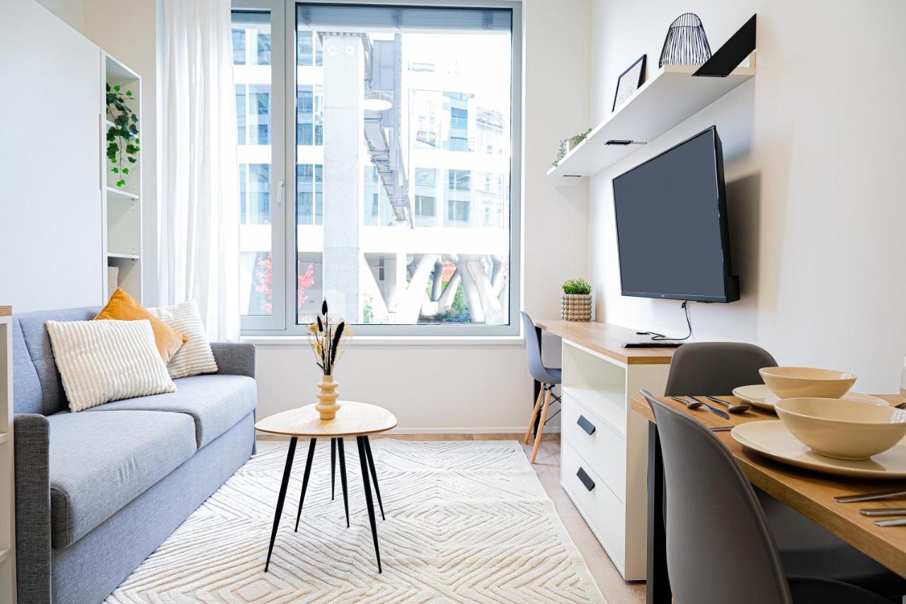 Mymozart Apartments Prague By Rentero Property Bagian luar foto