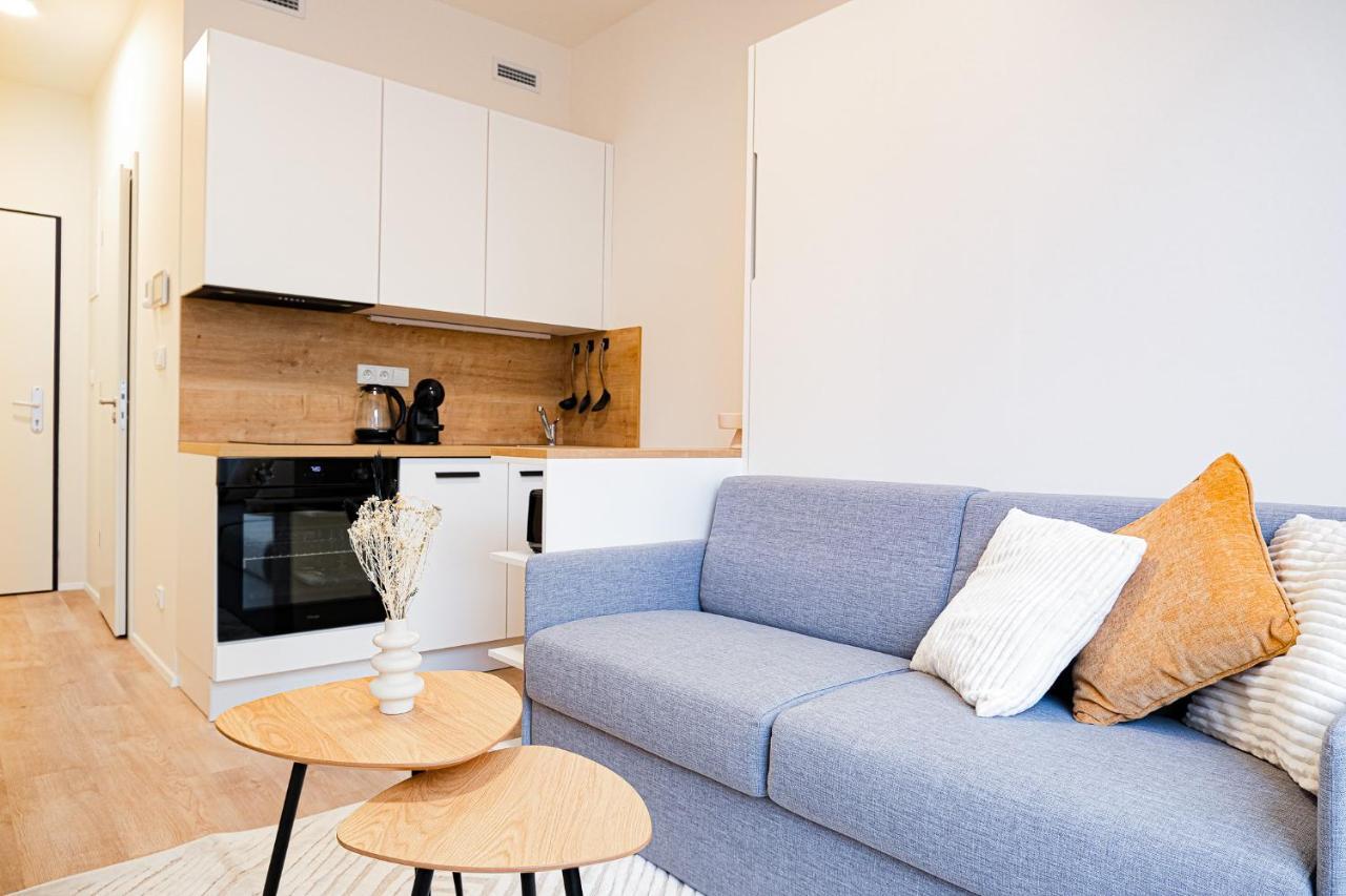 Mymozart Apartments Prague By Rentero Property Bagian luar foto