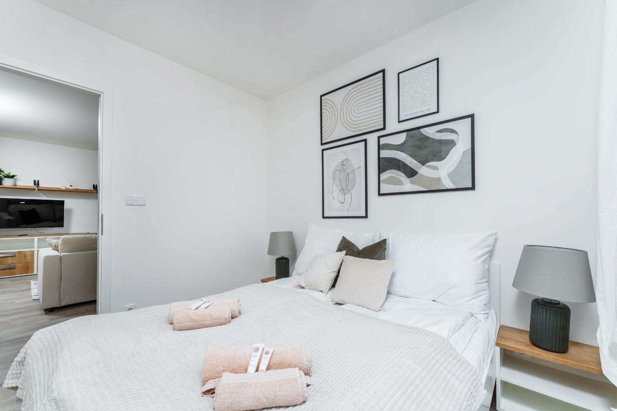 Mymozart Apartments Prague By Rentero Property Bagian luar foto