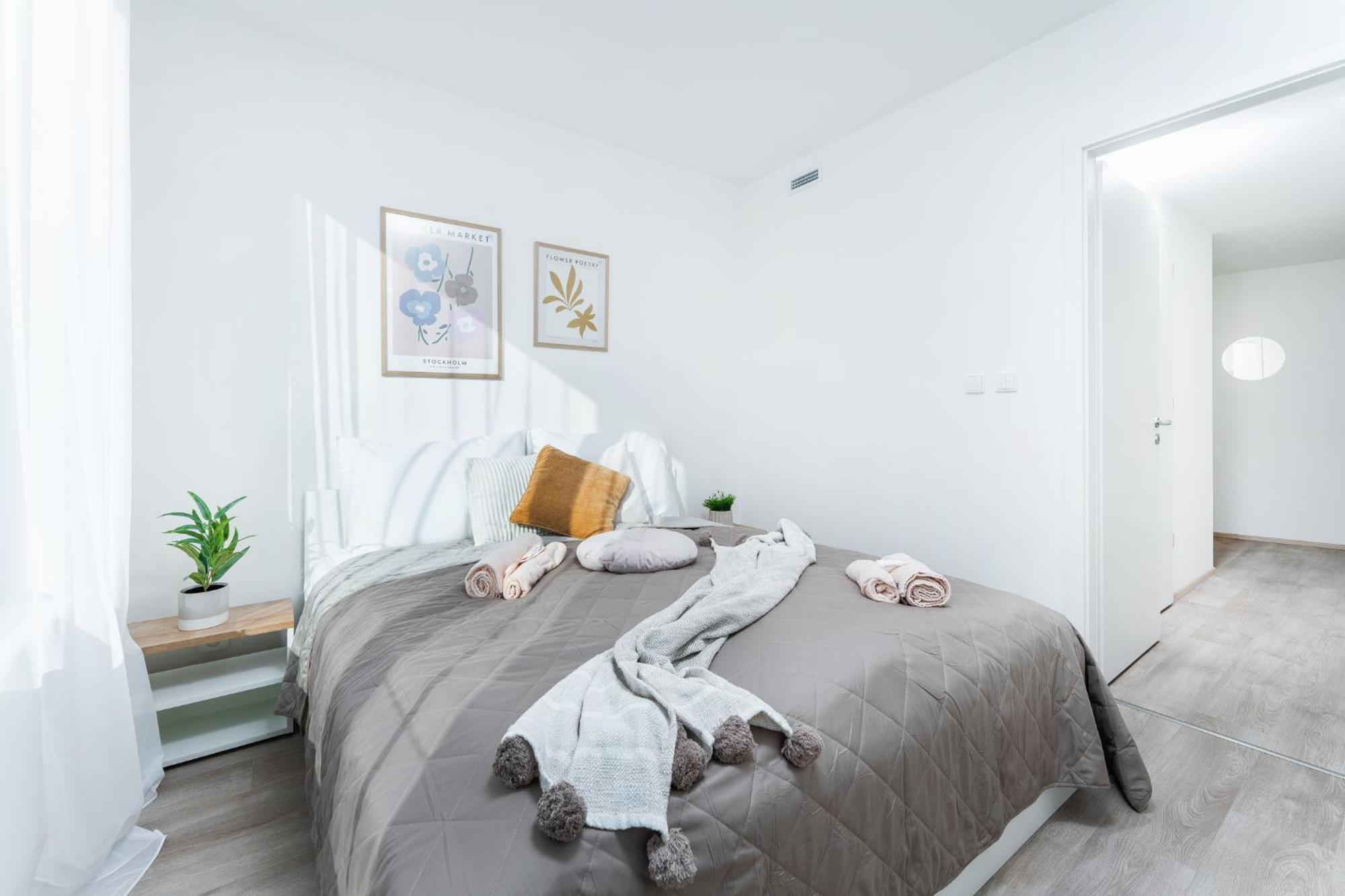 Mymozart Apartments Prague By Rentero Property Bagian luar foto