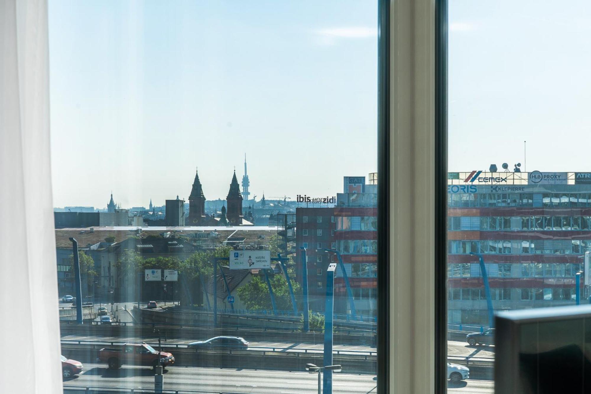 Mymozart Apartments Prague By Rentero Property Bagian luar foto